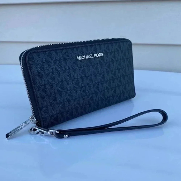 Michael Kors MK Jet Set Travel LG Flat MF Phone Case Wristlet / Wallet -Black - Picture 1 of 6